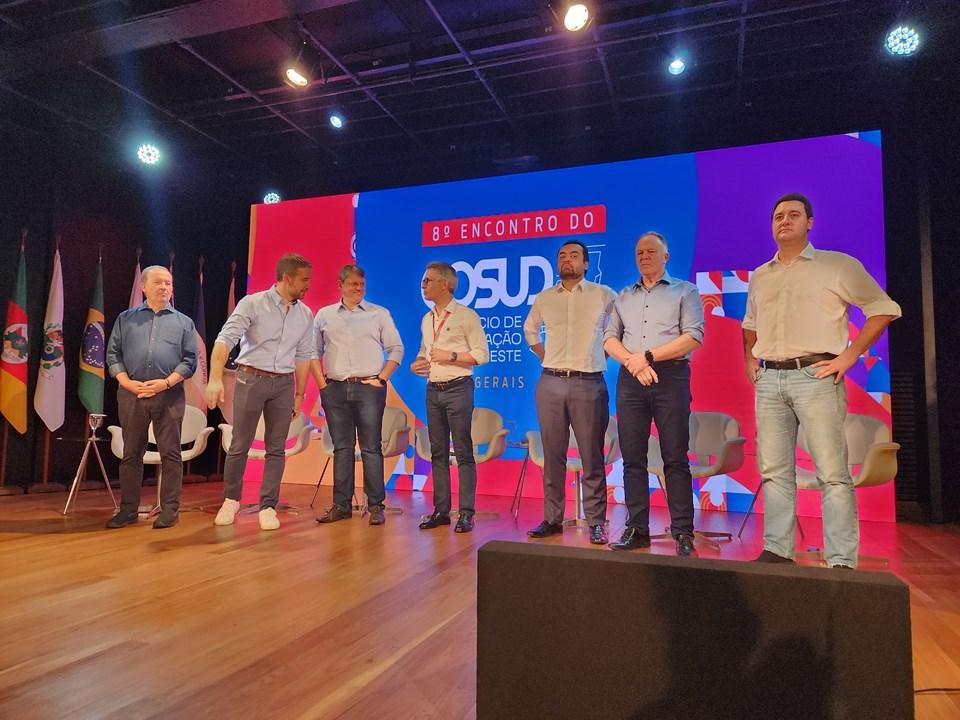 Casagrande participa do encerramento da 8ª edição do Cosud