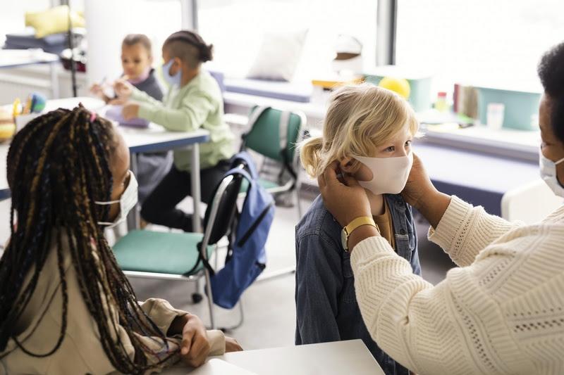 Veja sete maneiras de evitar doenças em crianças e adolescentes durante o inverno nas escolas