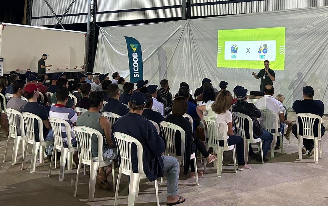 Produtores rurais participam de bate-papo com o Sicoob sobre e o Plano Safra 2023/2024