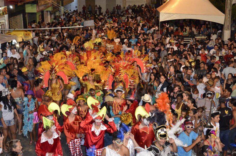 Carnaval nas montanhas de Vargem Alta 2024: Beto Kauê agita a folia!