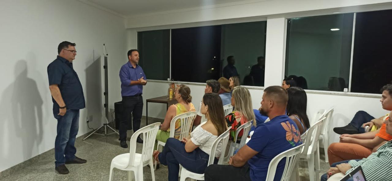 Palestra na ACE Vargem Alta: Estratégias para Satisfazer e Encantar Clientes