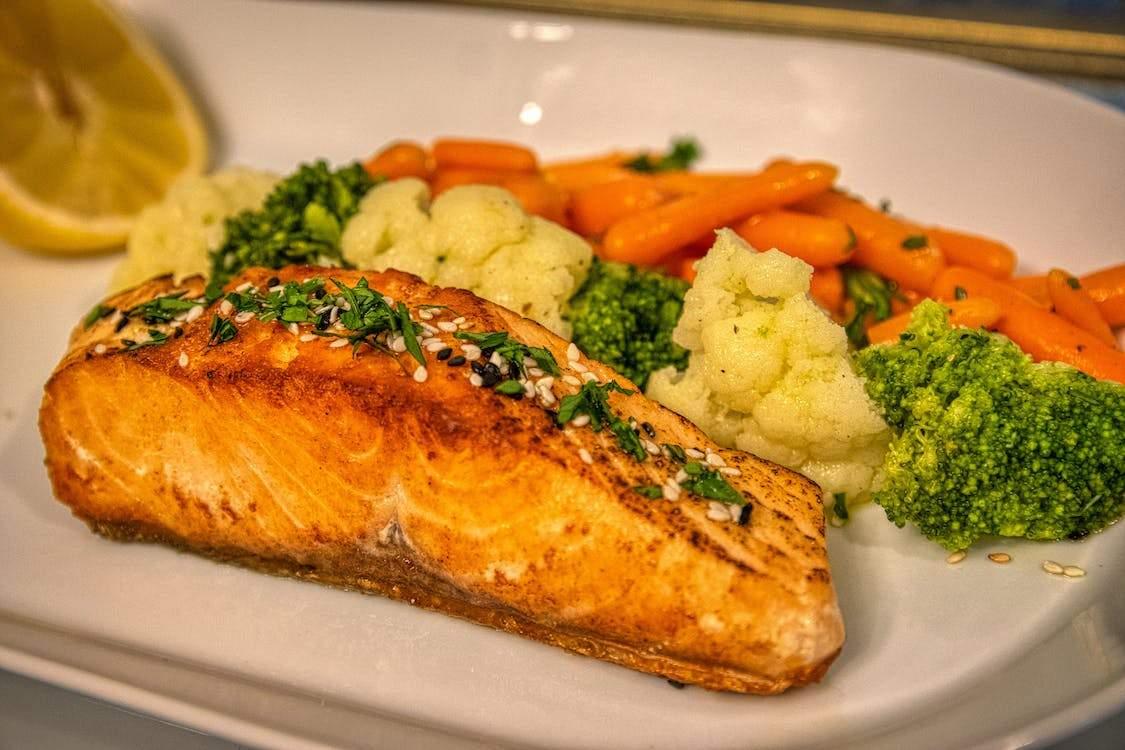 Quaresma sem carne vermelha: veja 3 receitas fáceis com peixe