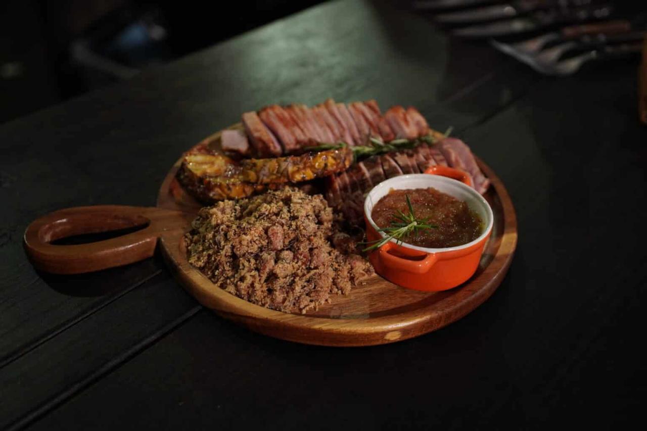 5 farofas saborosas e que combinam com seu churrasco