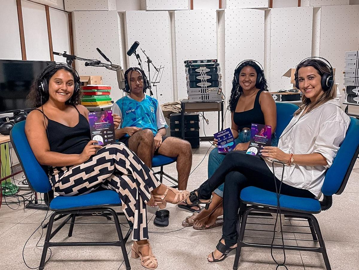 Universitária FM divulga Programa Formação Avançada em entrevista na UFES