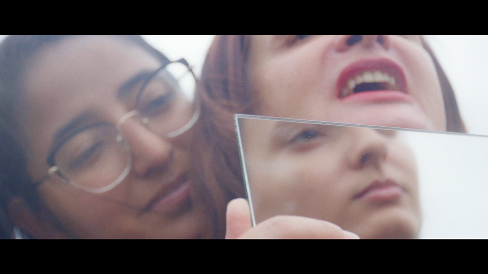Do cinema para a internet: confira a mostra ‘Nada Me Falta’ de videografias com mulheres surdas e cegas