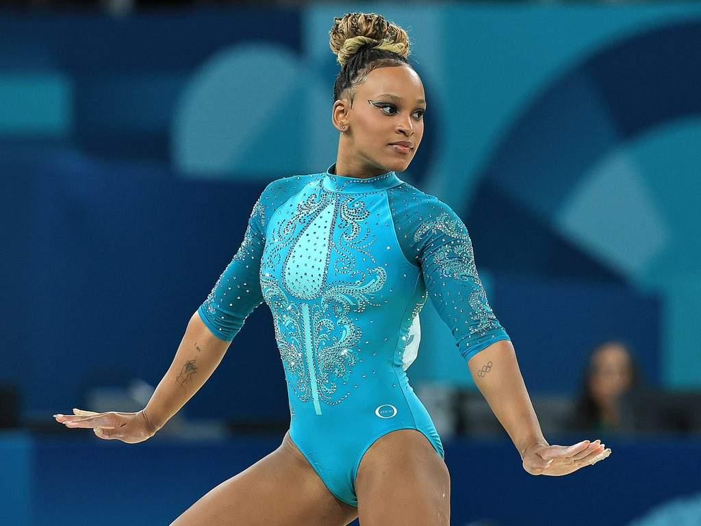 Rebeca é ouro! Ginasta é a maior medalhista olímpica do Brasil