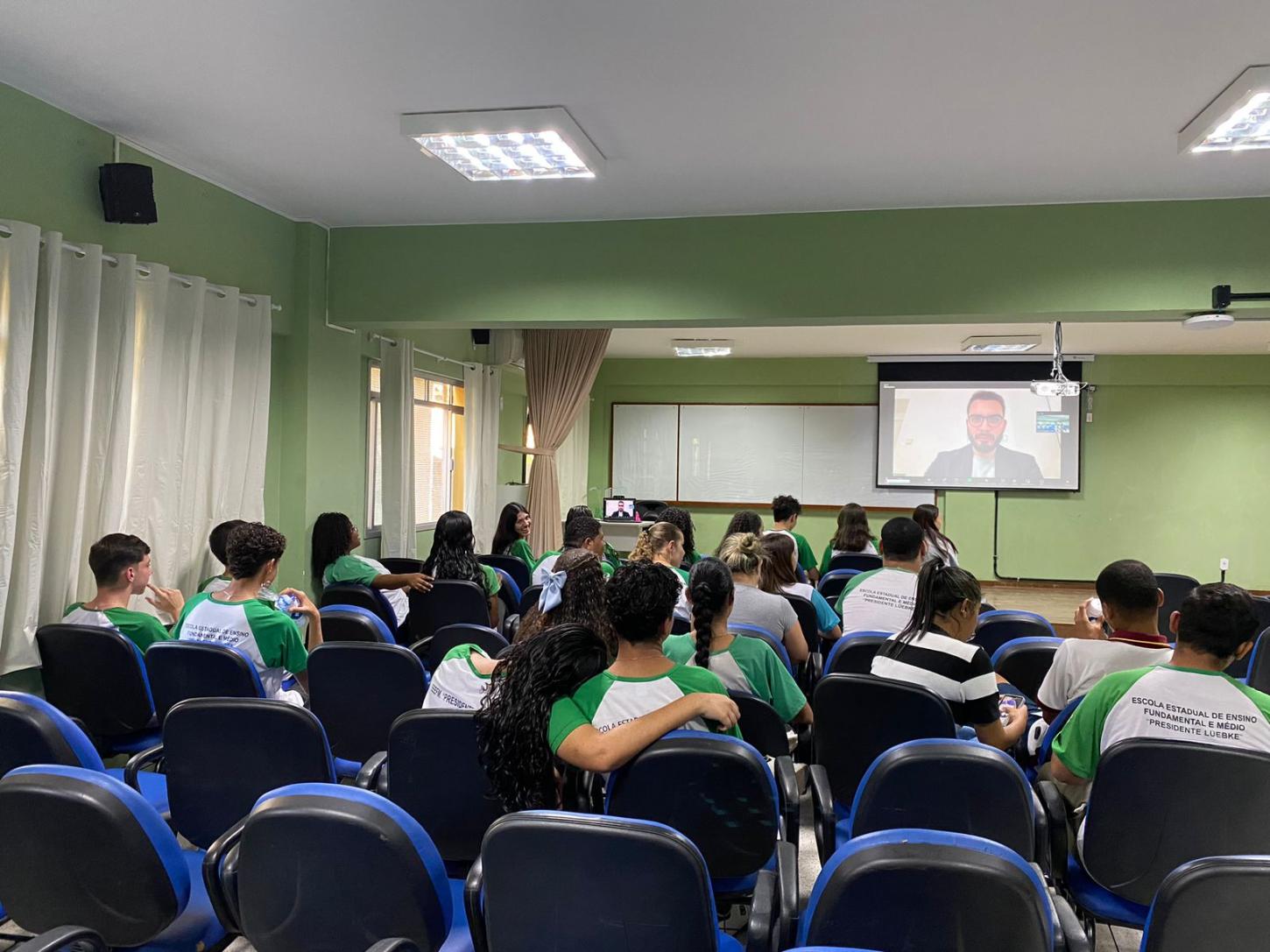 Escola de Vargem Alta promove  Semana da Administração