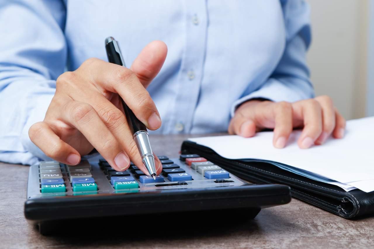 Como quitar as dívidas? Veja passo a passo para recuperar a saúde financeira