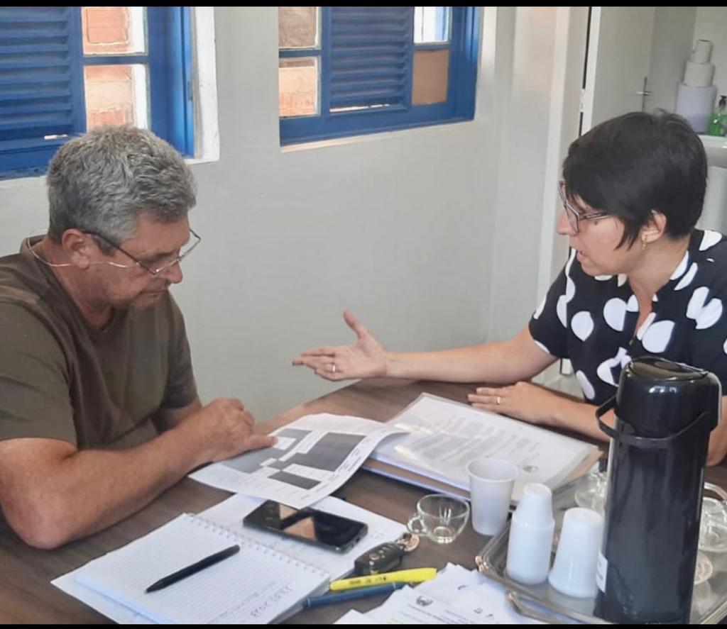 Do gabinete à Câmara de Vargem Alta