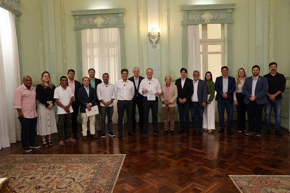 Governo do Estado celebra ampliação de leitos do SUS em Guarapari