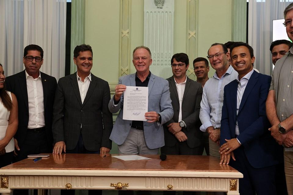 Governador assina Projeto de Lei para redução da alíquota do café conilon