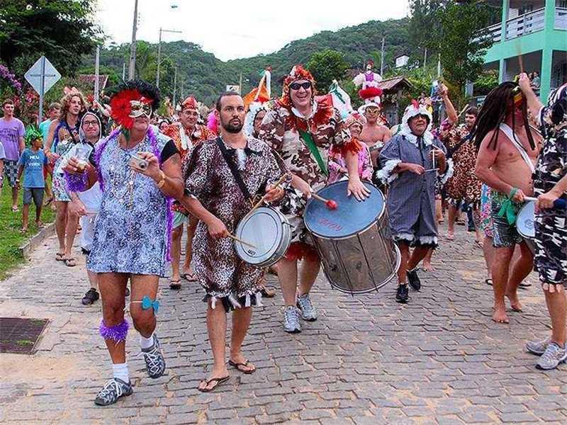 Alfredo Chaves em Ritmo de Folia: pré-carnaval 2025 promete agitar a cidade!