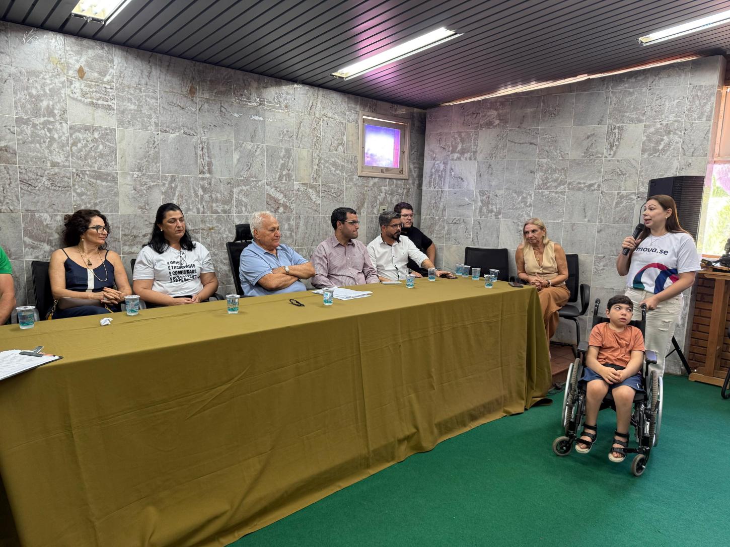 Ferraço anuncia Núcleo de Apoio a crianças e jovens autistas em Cachoeiro