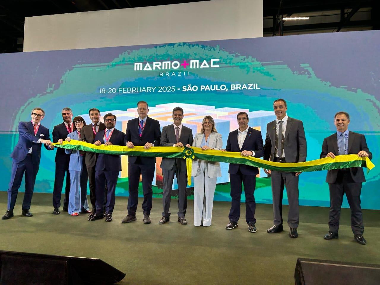 Findes participa da abertura da Marmomac, maior feira de mármore e granito do Brasil