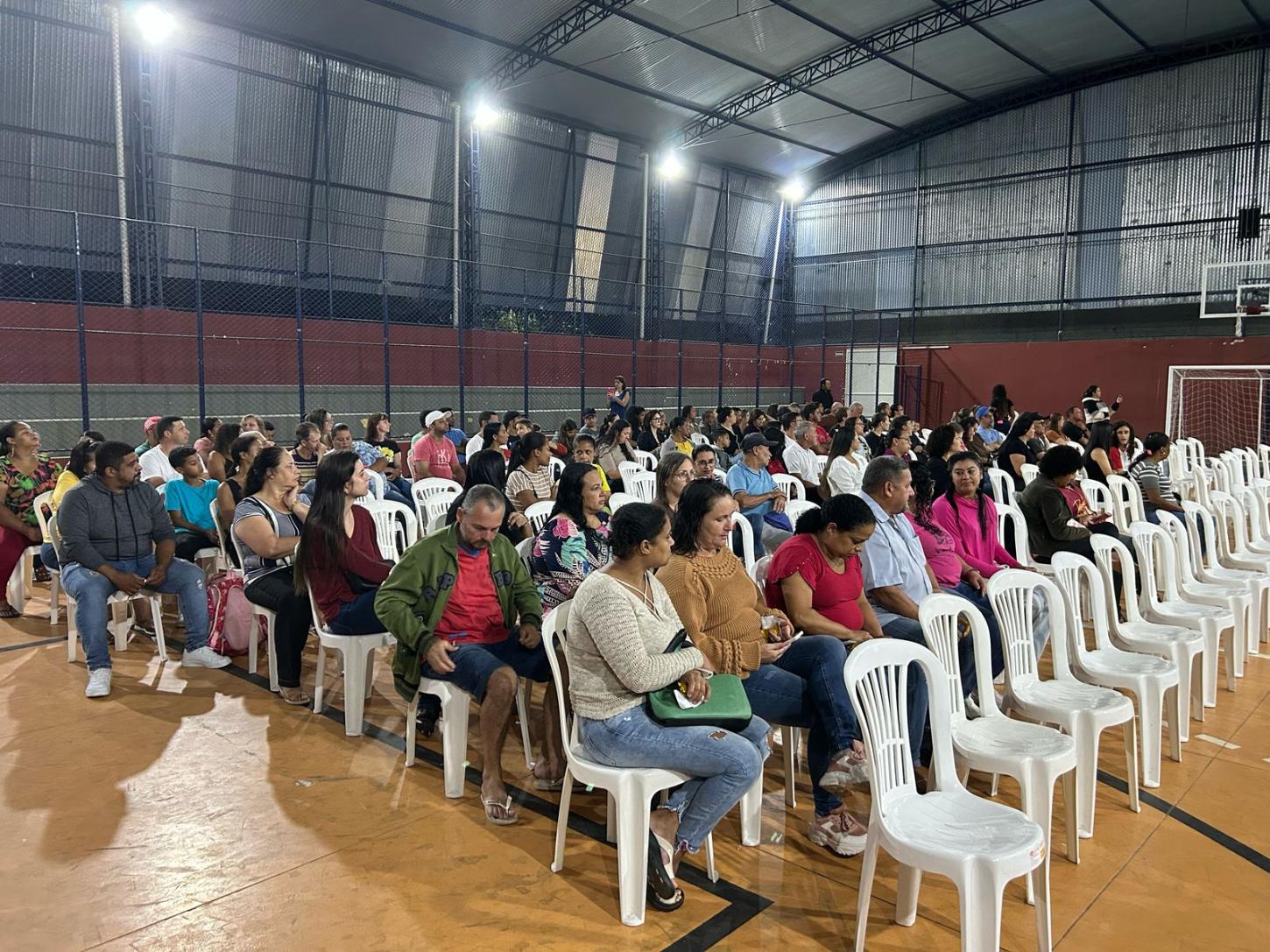 Mais de 200 pessoas lotam reunião na Escola Presidente Luebke em Vargem Alta