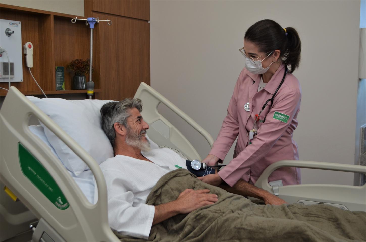 Cuidar também é escutar: Hospitalidade se torna diferencial no atendimento ao paciente