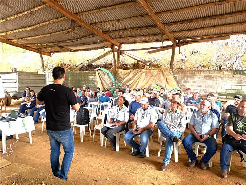 Quarto Território sediou Dia de Campo sobre café Conilon