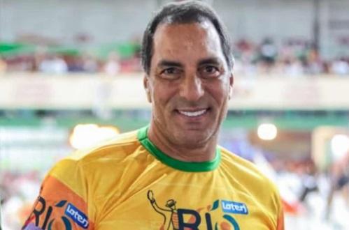 Edmundo comete gafe em live e admite infidelidade: “Minha mulher eu já traí”