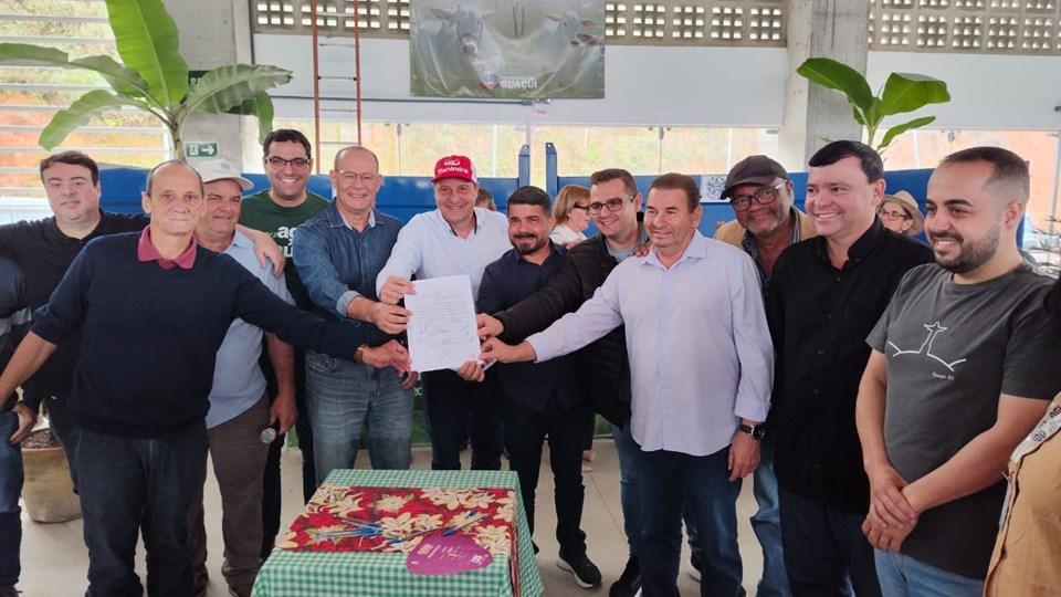 Governo do Estado entrega máquinas e equipamentos agrícolas durante o 1° Agro Guaçuí