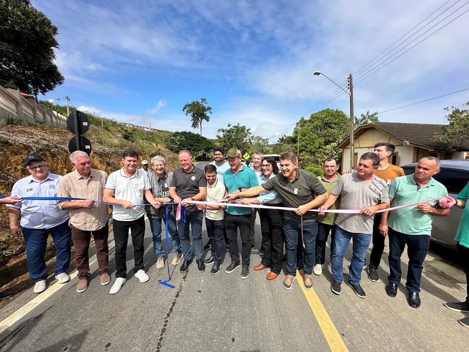 Governo do Estado entrega obra de recapeamento em Marilândia