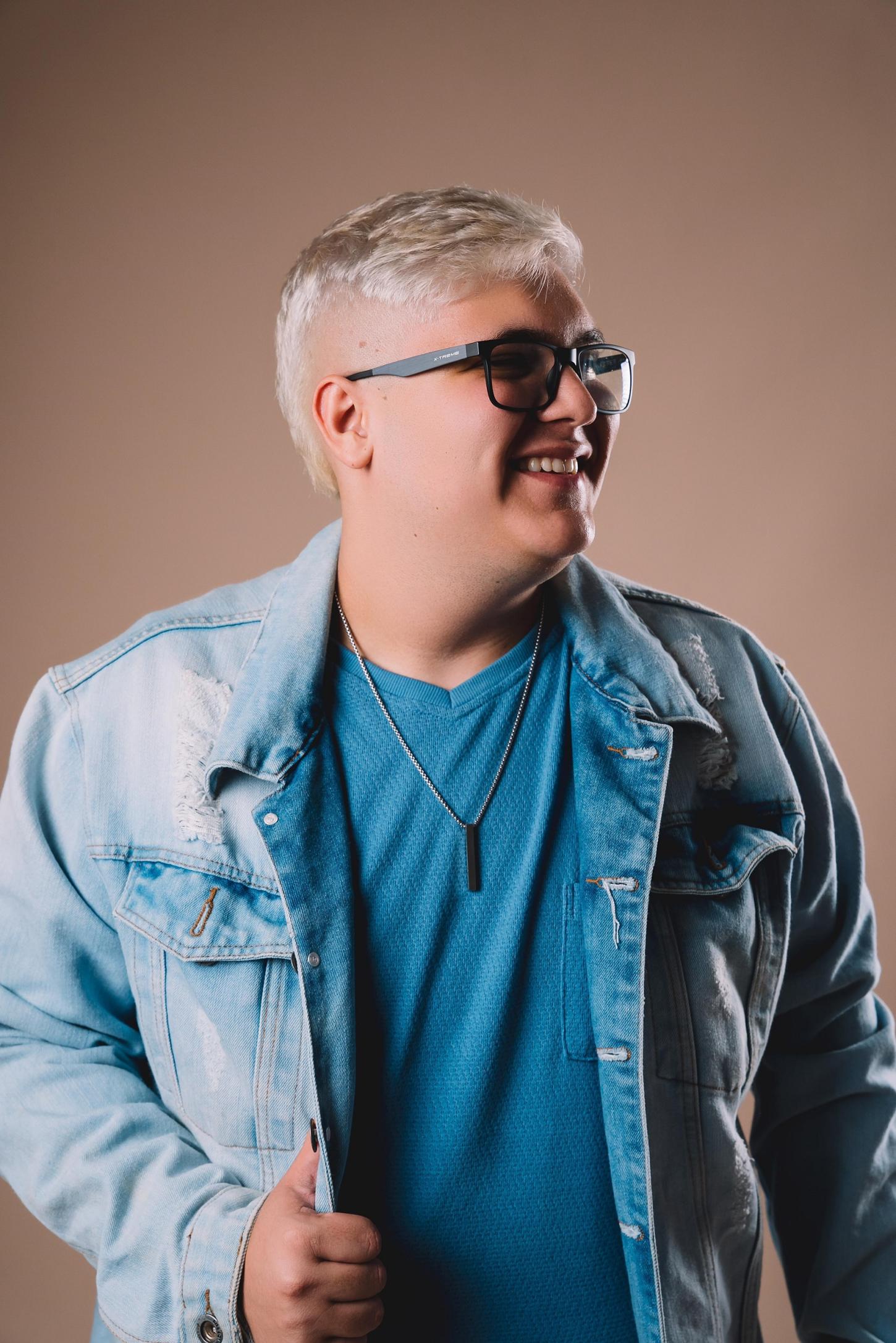 Lucas Turini traça nova rota de vida e nas redes em busca do sonho musical