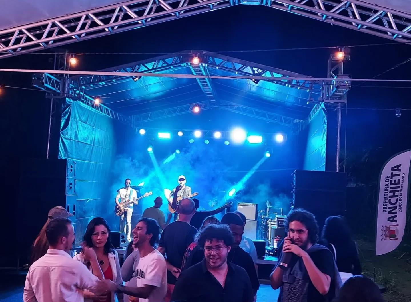 Anchieta: blues, cerveja e praia? UBLUES tá on!