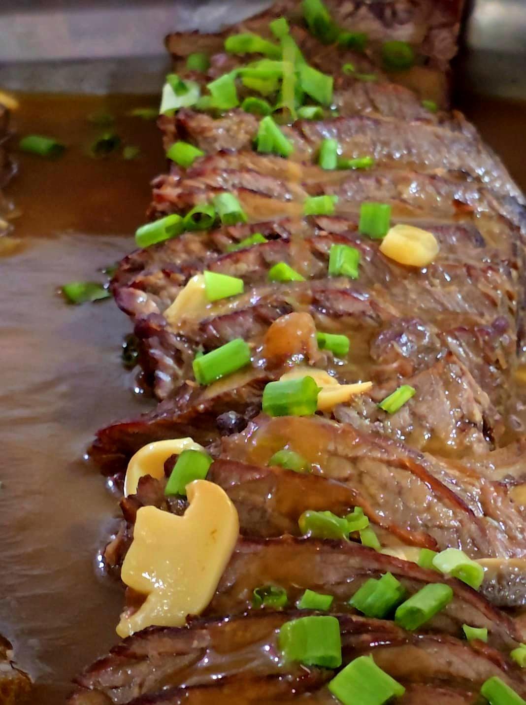 Onde comer neste domingo (22) em Vargem Alta? Confira 8 opções com churrasco, self-service e comida caseira