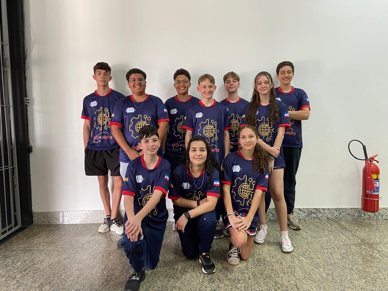 Alunos do Expoente recebem premiação nacional por projeto sobre saneamento