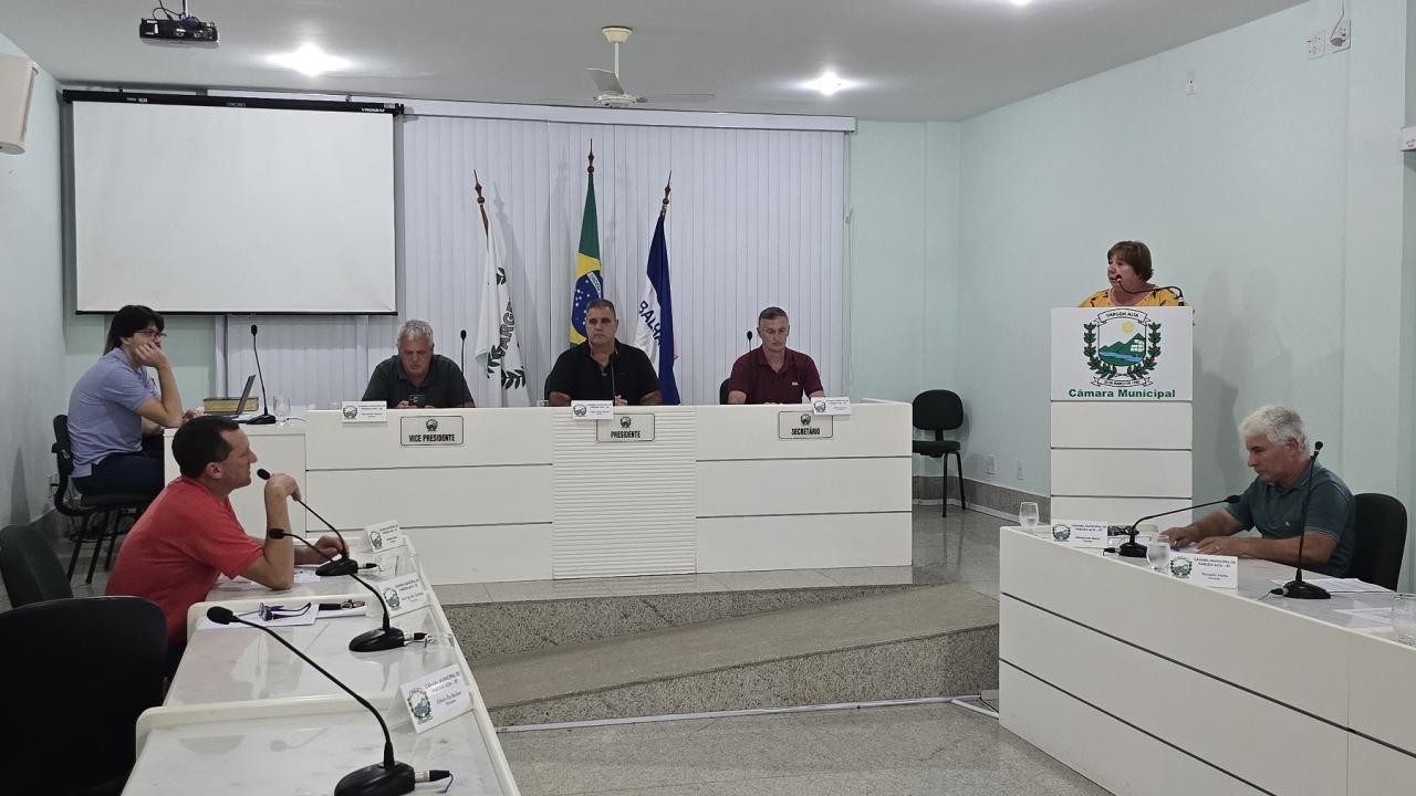 Ignêz propõe psicólogos, nutricionistas e fisioterapeutas na saúde de Vargem Alta