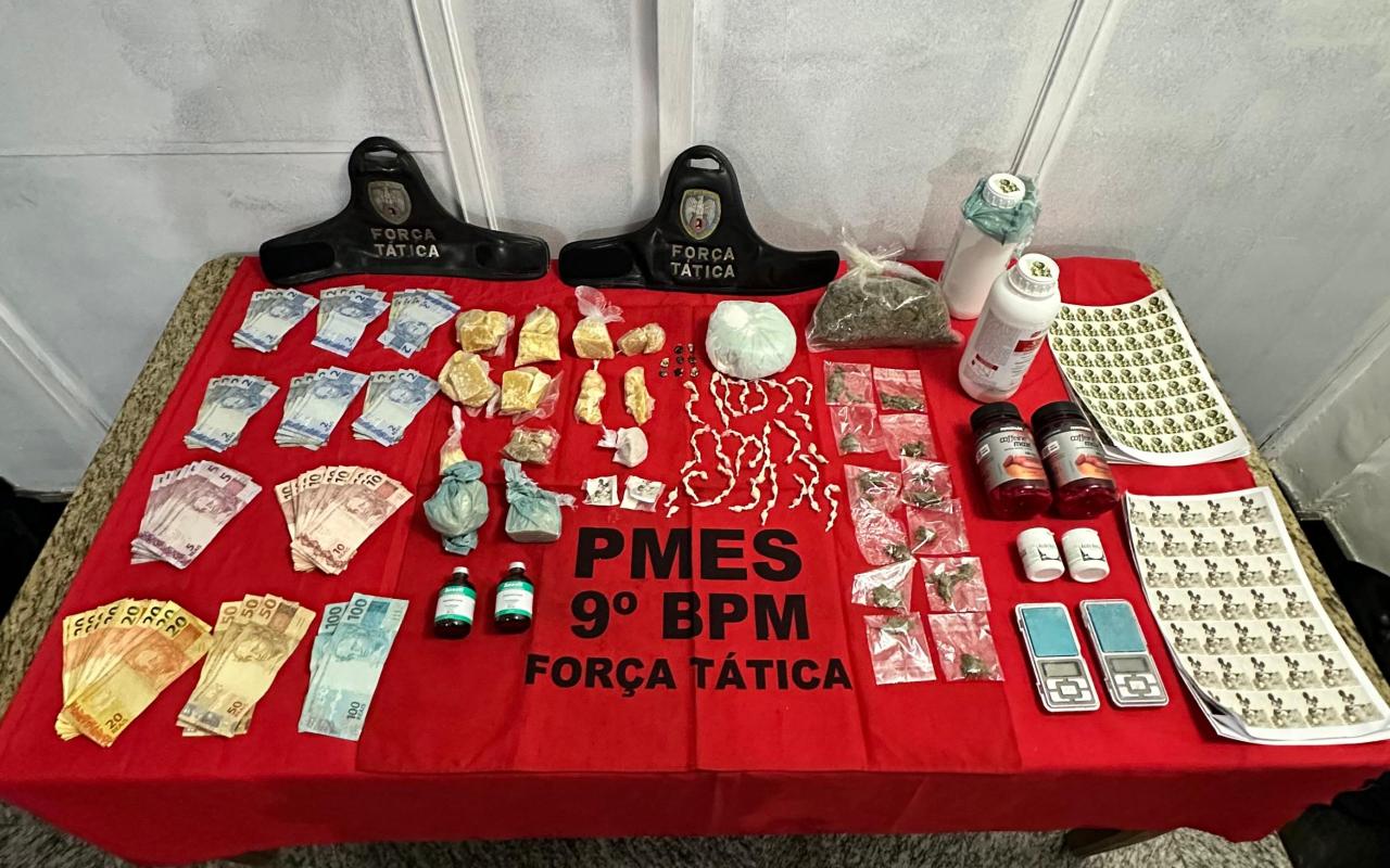 Cocaína, crack e lidocaína: PM estoura “bunker” do tráfico em Cachoeiro