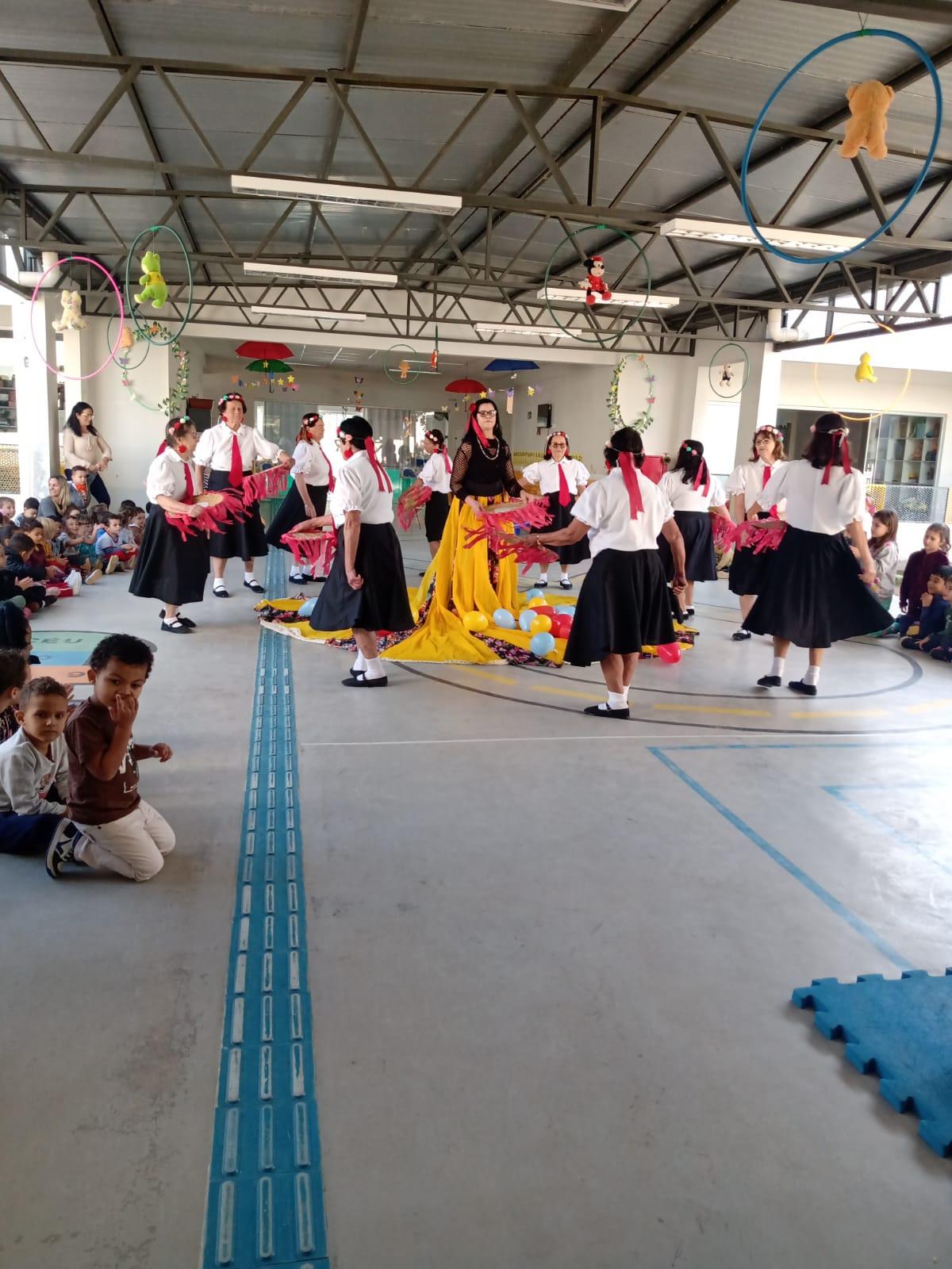 Encontro entre gerações marca Dia dos Avós em Jaciguá