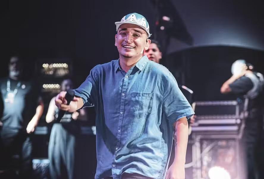 João Gomes comanda a Festa da Banana e do Leite em Alfredo Chaves