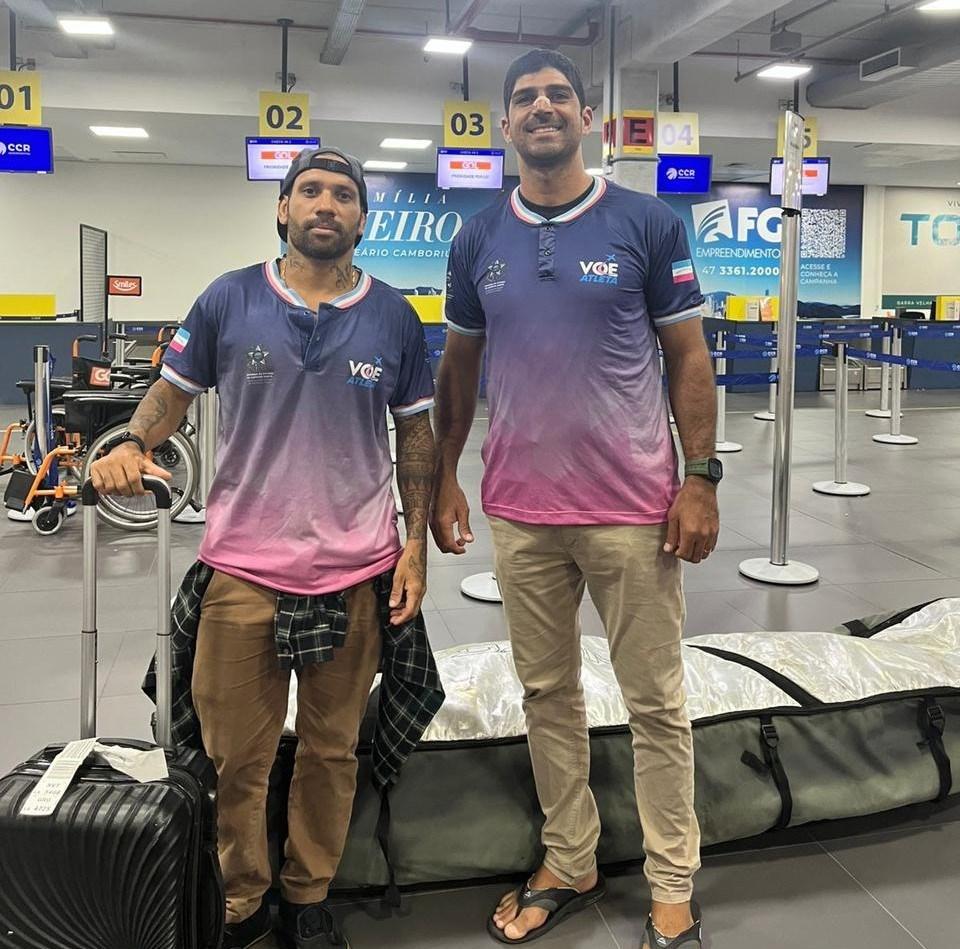 Capixabas Bruno Medeiros e Alexandre Escobar disputam título na final do CBSurf 2025