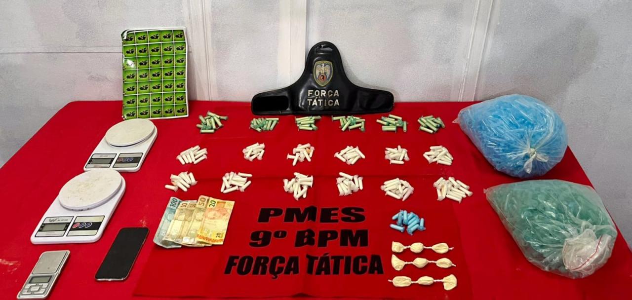 Força Tática do 9º BPM desmonta ponto de tráfico em Cachoeiro: 210 pinos de cocaína apreendidos