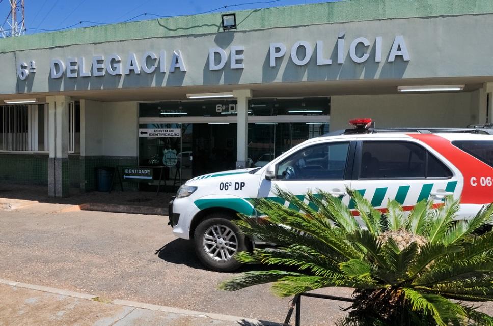 Lanterneiro mata mulher a facadas após ela queimar suas roupas por ciúmes