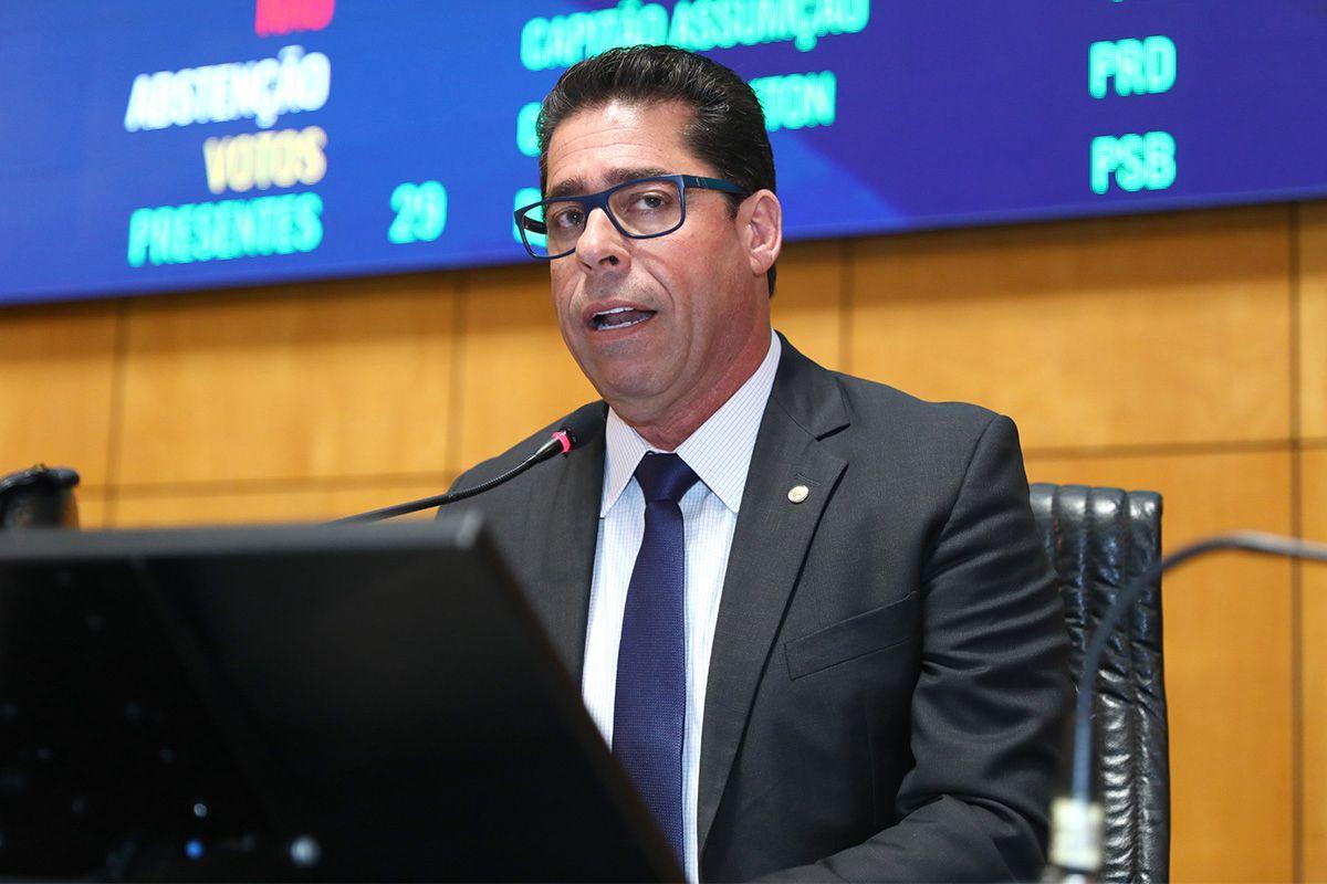 Plenário aprova prioridade em repartições públicas para advogados