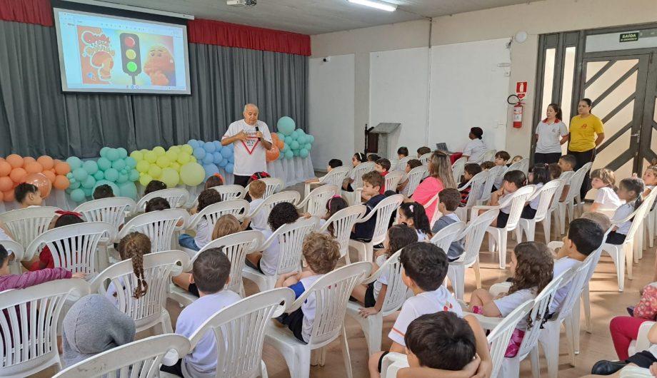 Cachoeiro leva mensagem do “Desacelere” às ruas e escolas