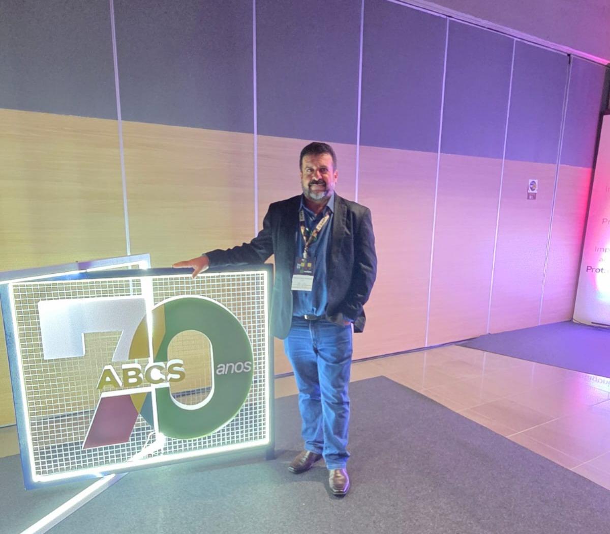 Presidente da ASES participa de seminário nacional da suinocultura