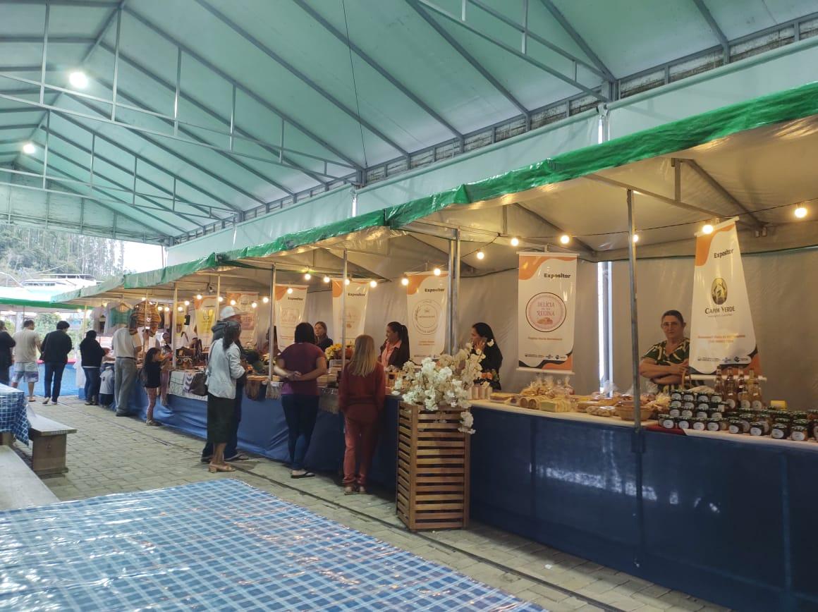 1ª Feira Coopera celebra artesanato, agroindústria e gastronomia em Vargem Alta