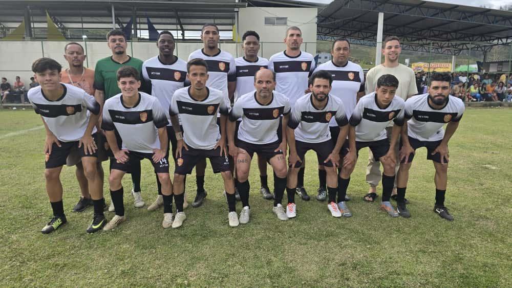 Família Santos levanta a taça e se consagra campeã do Torneio Entre Famílias em Departamento