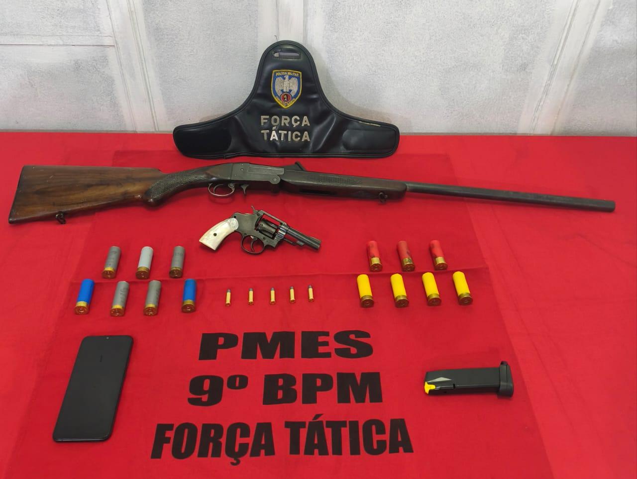 Homem de Vargem Alta é preso com espingarda e revólver em Cachoeiro