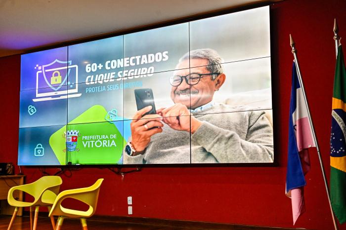 Idosos dão os primeiros cliques rumo à inclusão digital com o projeto “60+ Conectados”