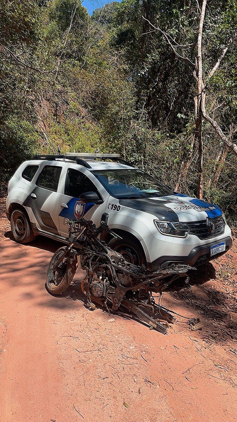 Moto furtada é encontrada depenada em Vargem Alta