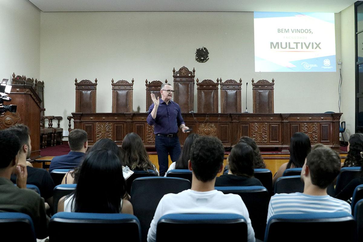 Universitários no Parlamento proporciona imersão no Legislativo