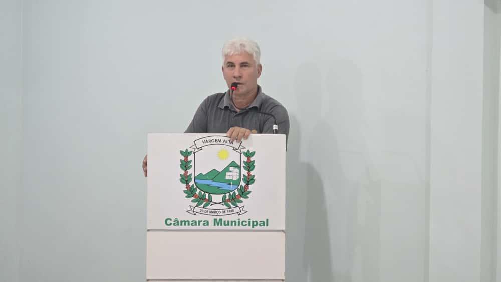 Vereador cobra empreiteira por transtornos em obra entre Jaciguá e Vargem Alta