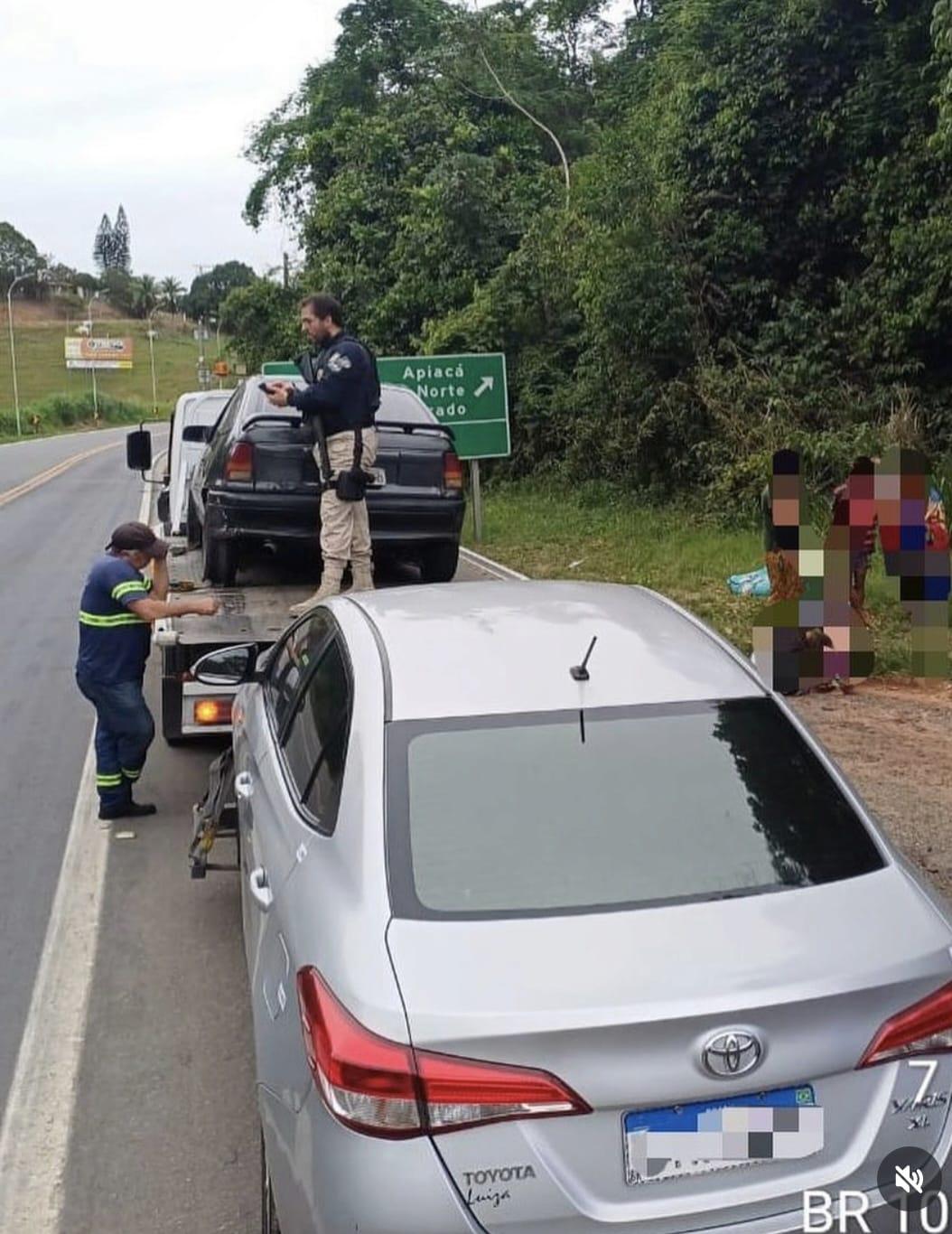 Adolescente de 14 anos é flagrado dirigindo carro com oito pessoas na BR-101, em Mimoso do Sul