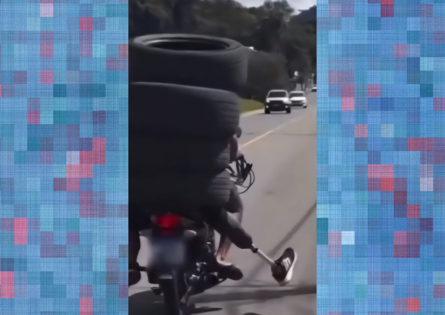 Homem “veste” quatro pneus na garupa e cena viraliza no ES