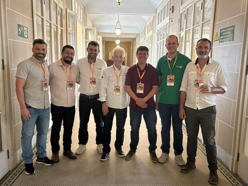 Incaper brilha em congresso nacional do café