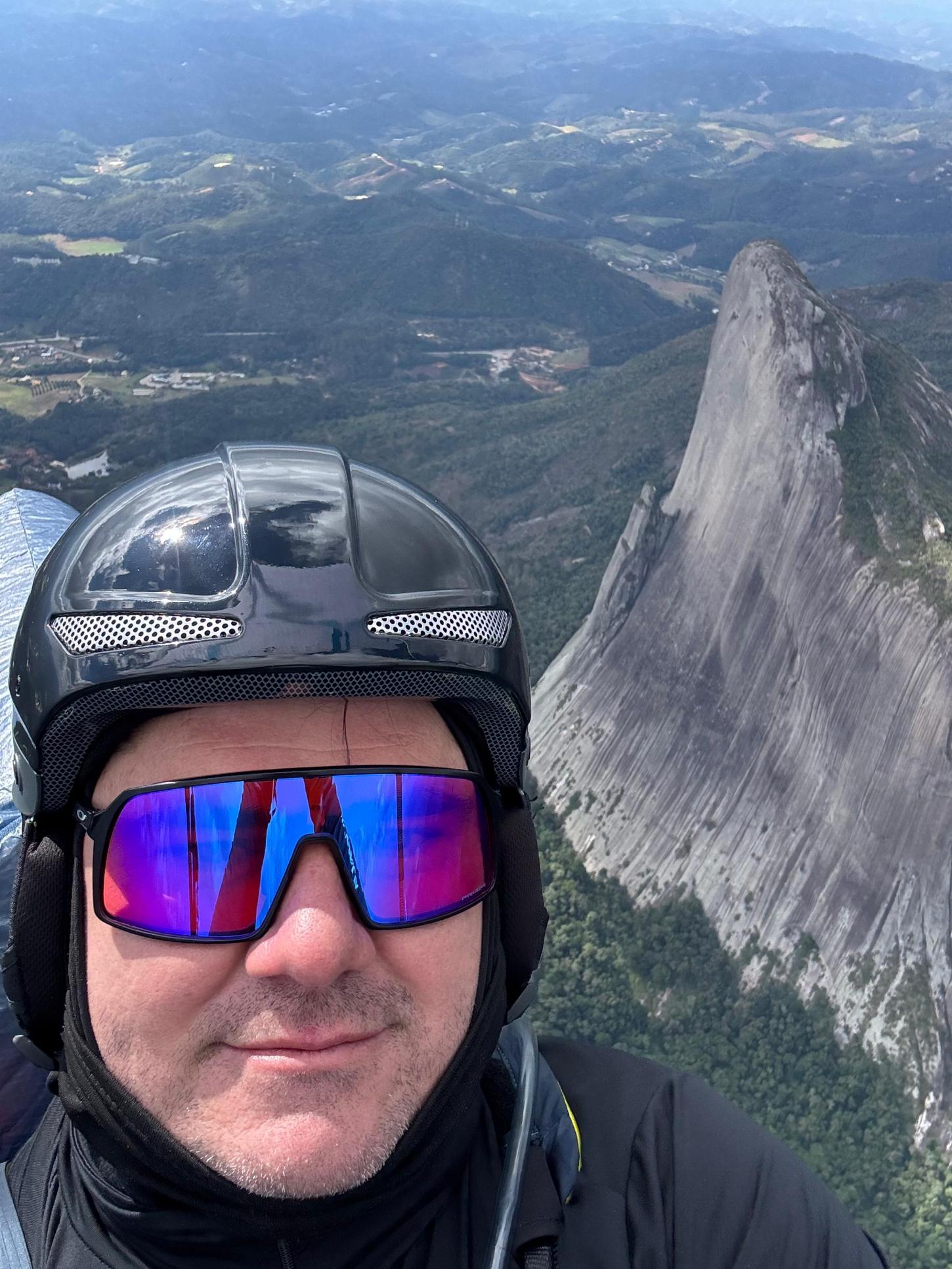 Piloto capixaba de voo livre celebra conquista histórica