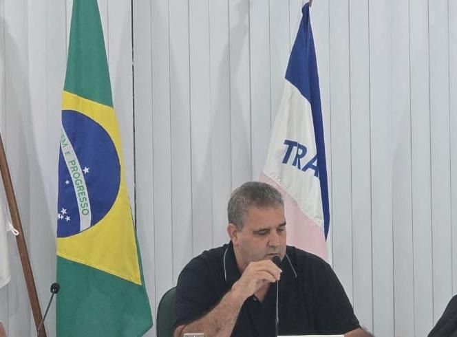 Presidente da Câmara de Vargem Alta propõe criação de programa municipal de incentivo a escritores locais